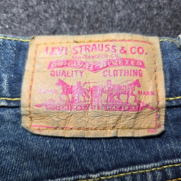 Levi's Women's 513 Low Slouch Boot Cut Jeans 9M - Picture 7 of 15